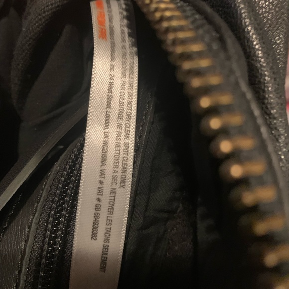 🔥SOLD -not for sale- Free People - BLACK Leather Archer Chain Sling Bag - Picture 10 of 15